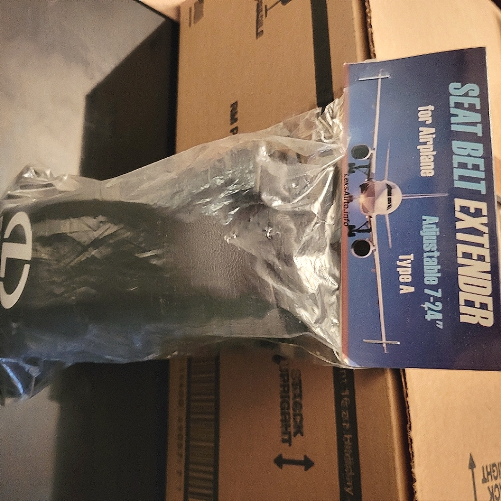 Lexauto  airplane seatbelt extender. Adjustable 7-24" (NEW)